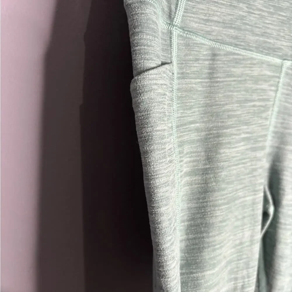 Victoria’s Secret Green Mid Rise Ankle Leggings 4